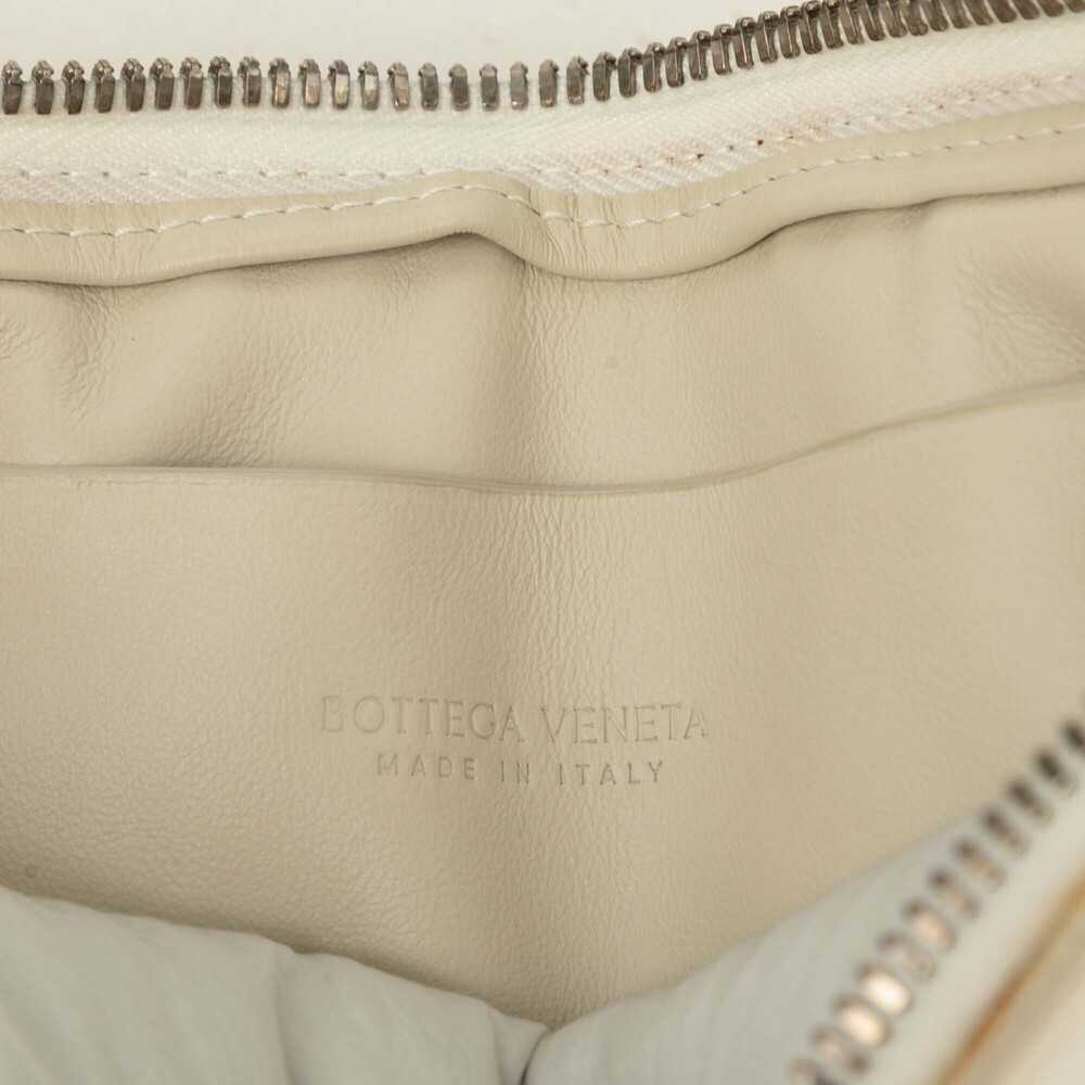 Pre-Loved Bottega Veneta Nappa Maxi Intrecciato Padded Square Wristlet Pouch - Picture 5 of 6